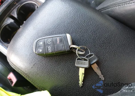 2011 Chrysler 300 Limited из США, поврежденный, VIN 2C3CA5CG5BH583023